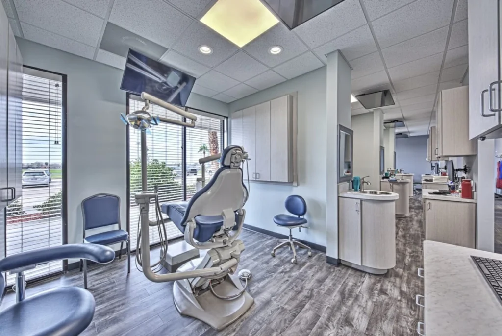 Act Fast: Essential Tips for Emergency Dental Care at Home